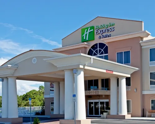 Holiday Inn Express & Suites BROOKSVILLE WEST by IHG Hotels in Spring Hill