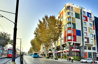 Ramada by Wyndham Istanbul Old City Hotel in zona Fatih Sultan Mehmet Foundation University