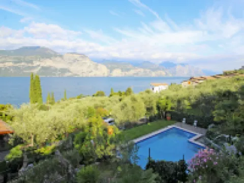 Delvai Hotels in Brenzone sul Garda