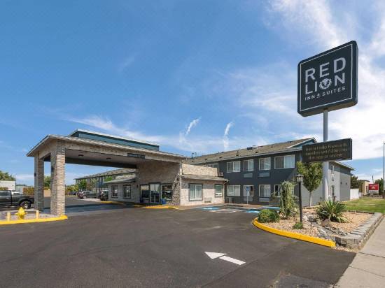 Red Lion Inn Suites Kennewick Tri Cities Room Reviews Photos Kennewick 2021 Deals Price Trip Com [ 412 x 550 Pixel ]