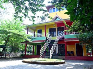 Rainbow Holiday Home