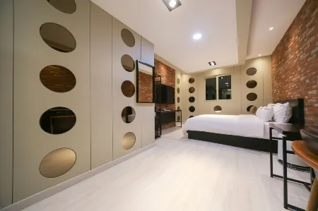 Yeongcheon D-Day Hotel Отели в г. Йончхон