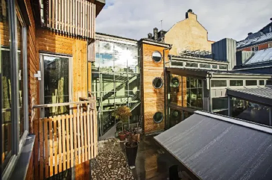 The Lamp Hotel & Spa