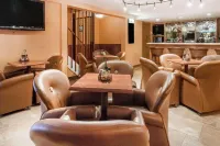 Ramada by Wyndham Ely Hôtels à : Comte de White Pine