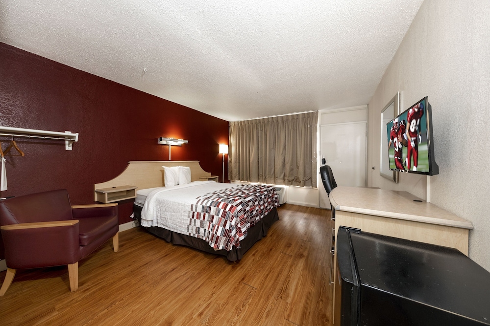 Red Roof Inn & Suites Wytheville