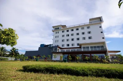 Pushkara Sarovar Portico Hotels near Na-Masjid