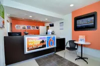 Motel 6 Palm Desert, CA - Palm Springs Area
