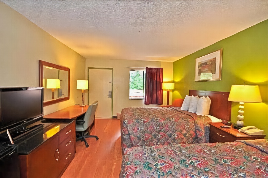 Country Hearth Inn & Suites Marietta