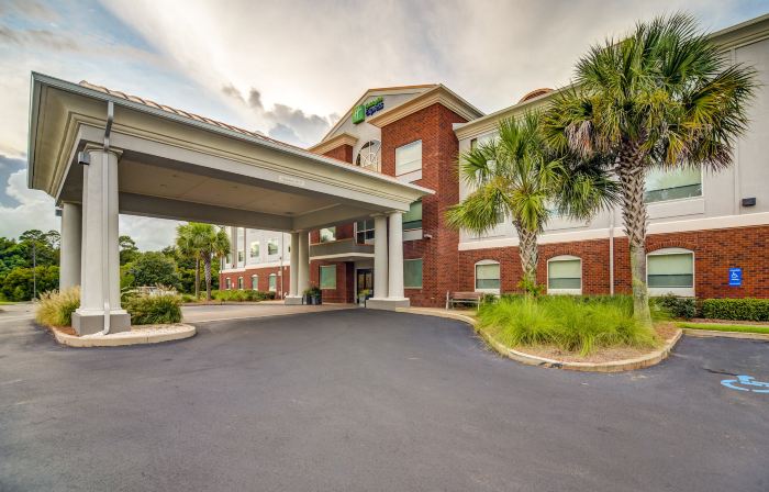 Holiday Inn Express & Suites FOLEY - N GULF SHORES by IHG