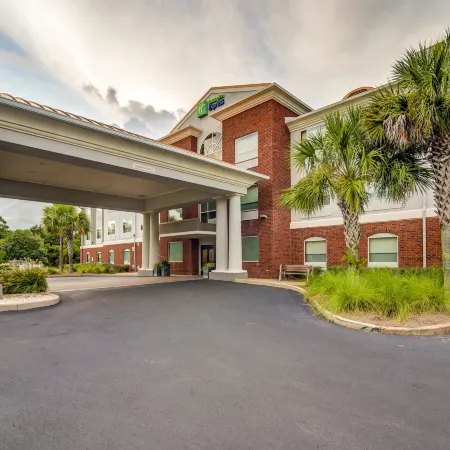 Holiday Inn Express & Suites FOLEY - N GULF SHORES by IHG