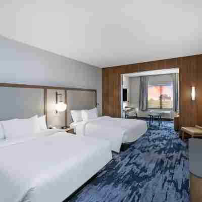 Fairfield Inn & Suites Houston Memorial City Area Rooms
