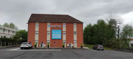 Kyriad Direct Limoges Nord Отели рядом с достопримечательностью «Сен-Пьер-дю-Квейруа»