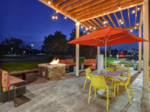 Home2 Suites by Hilton Detroit Troy Hotels in Troy