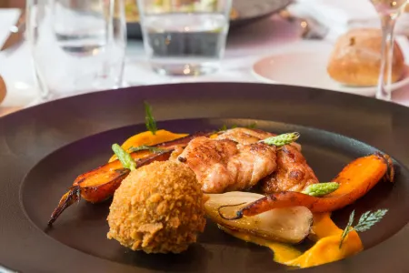 The Originals Boutique Hôtel le Lion dOr Fougères Ouest Отели в г. Сен-Брис-ан-Коглес