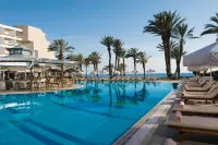 Constantinou Bros Pioneer Beach Hotel - parking