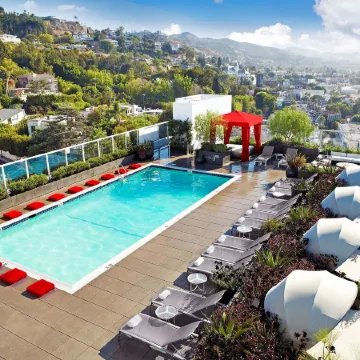 ANDAZ WEST HOLLYWOOD, BY HYATT Отели рядом с достопримечательностью «Улица Сансет-стрип»