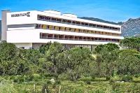 Golden Tulip Porto Vecchio Hotels in 