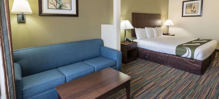 Quality Suites Hotels in Temple