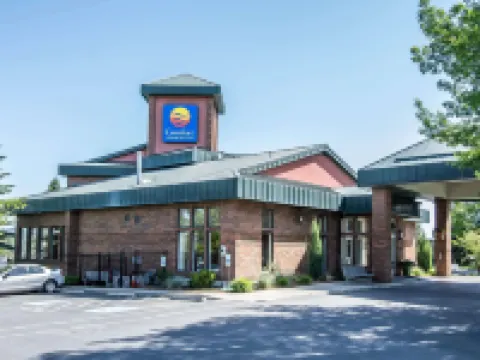 Comfort Inn & Suites Hotels in Spokane County