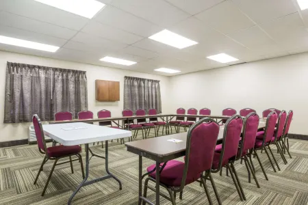 Days Inn by Wyndham Ashland