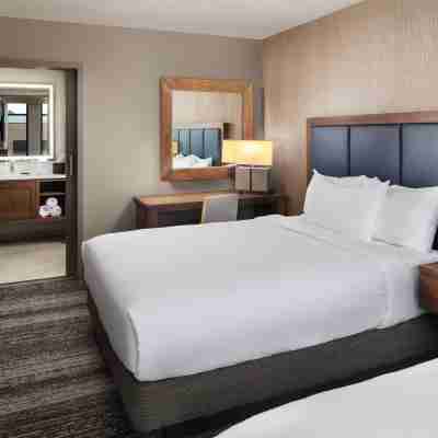 Embassy Suites by Hilton South Bend at Notre Dame Rooms