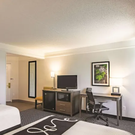 La Quinta Inn & Suites by Wyndham Oklahoma City Norman
