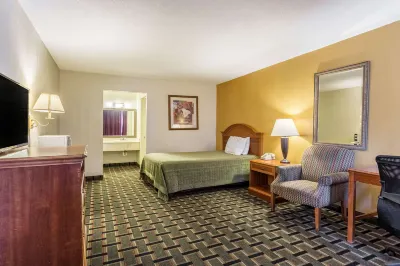 Rodeway Inn Denmark-Jackson Hotels near West Tennessee Delta Heritage Center / Tina Turner Museum