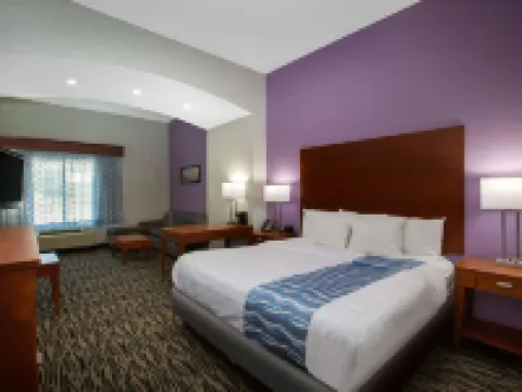 La Quinta Inn & Suites by Wyndham Tupelo Hotels in Tupelo