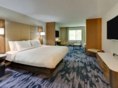 フェアフィールド イン & スイーツ バイ マリオット ダルトン ドールトンのホテル