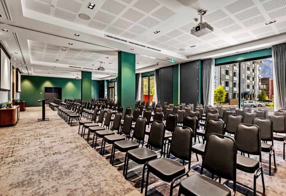 Holiday Inn Queenstown Remarkables Park