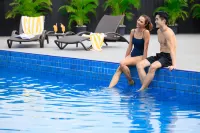 voco ORCHARD SINGAPORE by IHG - สระว่ายน้ำบนดาดฟ้า