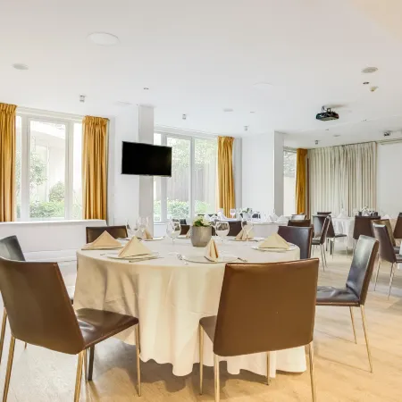 Regency Golf - Hotel Urbano