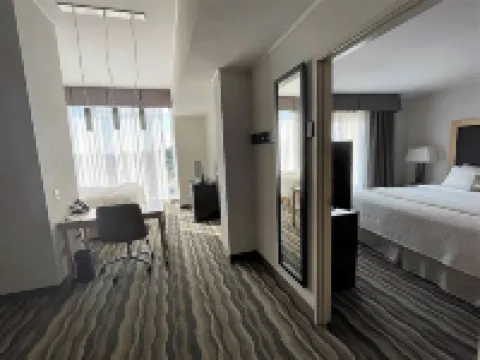Wyndham Avon Hotels in Lorain County