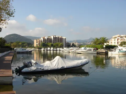 Luxurious Cannes Marina Apartment with Private Garden