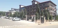 New Town Palace Hotel
