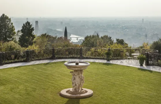 洛倫佐雷萊斯弗拉酒店