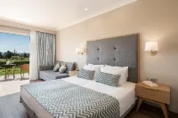 Pilot Beach Resort