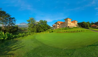 Finna Golf & Country Club Hotel di Prigen