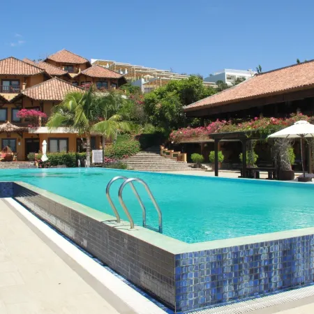 Poshanu Resort