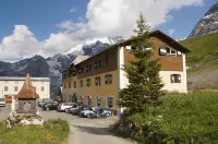 Berghotel Franzenshöhe Hotels in Sulden