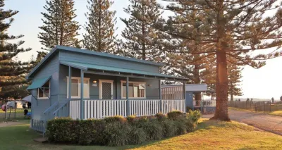 NRMA Port Macquarie Breakwall Holiday Park Отели рядом с достопримечательностью «Текинг Пойнт Лайтхаус»