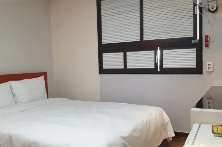 Cheolwon Feel Отели рядом с достопримечательностью «Водопад Самбуён»