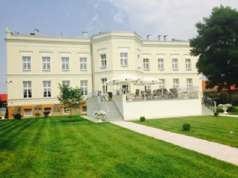 Hotel Spa Akacjowy Dwór Hoteles en 