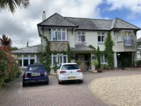 Bradleigh Lodge Hotels near Carloggas Downs