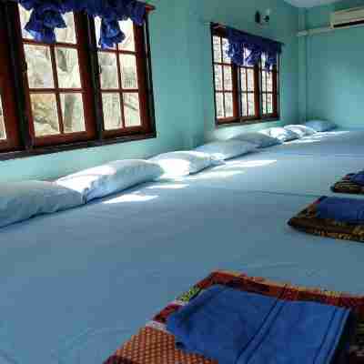 Sripitsanu Bungalows Rooms