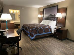 Super 8 by Wyndham Cookeville