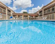 Suburban Studios Hotel Kingsland Near I-95 Hotels in Kingsland