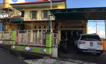 Aini Home Stay