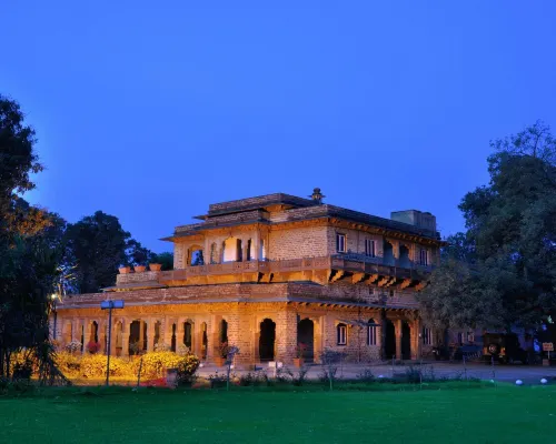 Hotel Sukhdham Kothi Hoteles cerca de Estación de tren Kota Junction