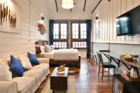 Velawarin Hotel - balcony